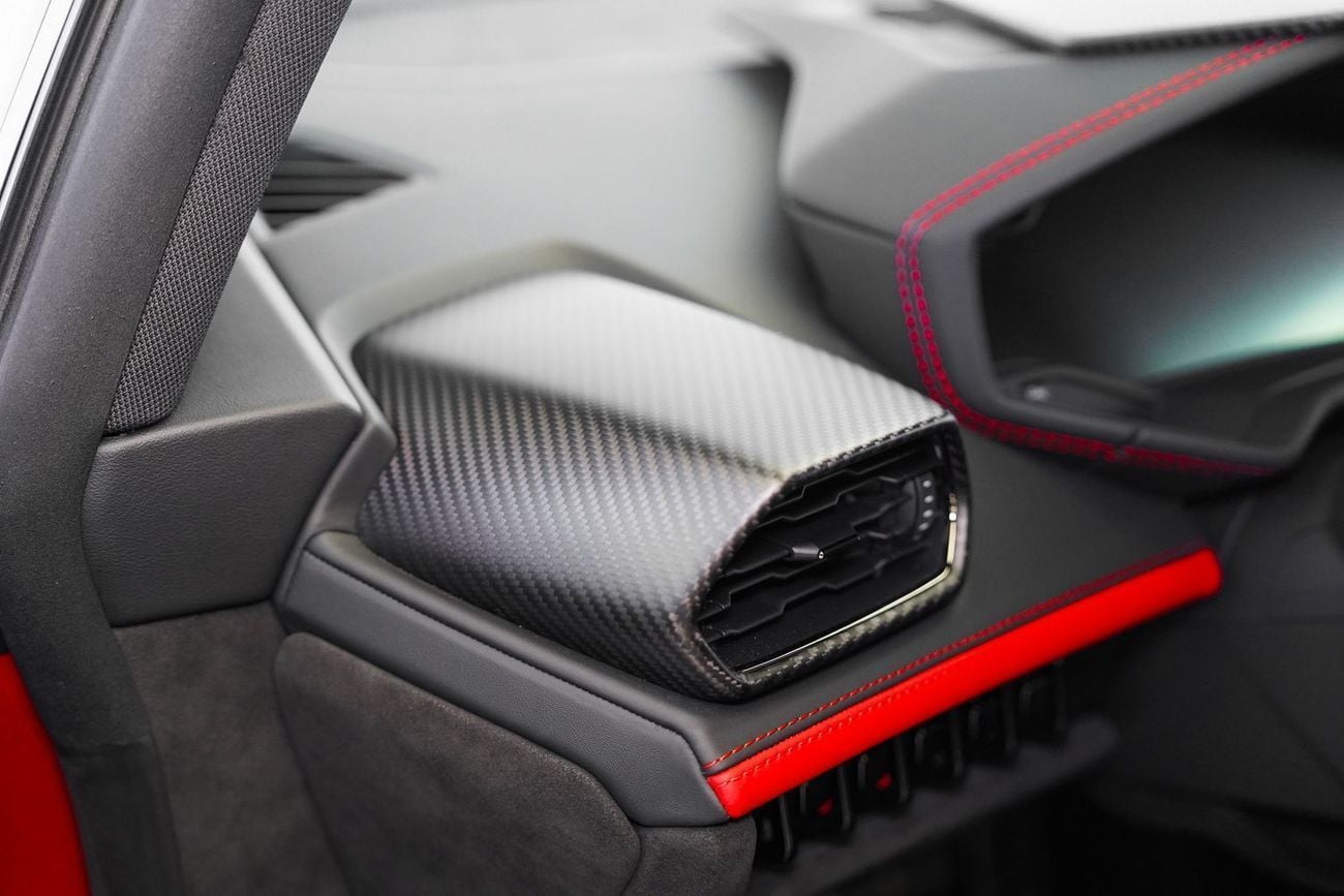 لامبورغيني هوراكان TECNICA STERRATO 5.2L V10