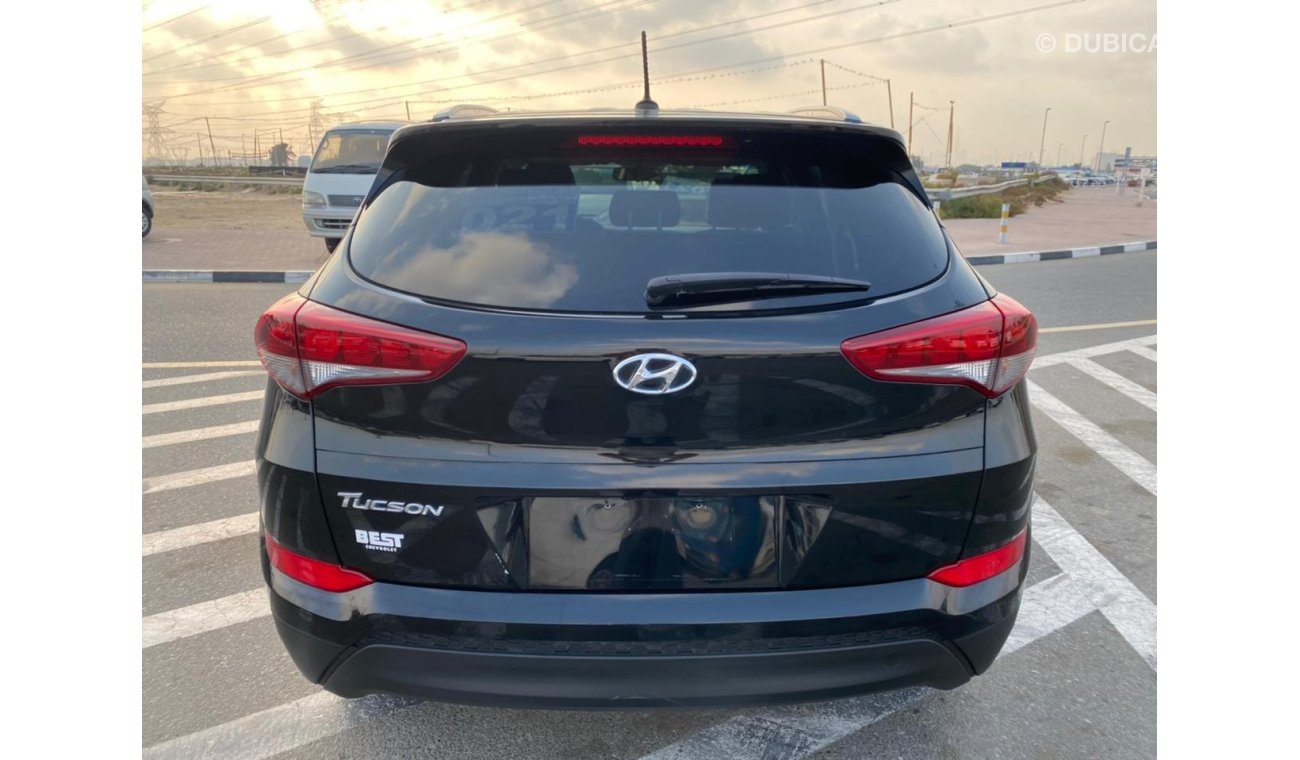 Hyundai Tucson 2017 HYUNDAI TUCSON AWD , MID OPTION