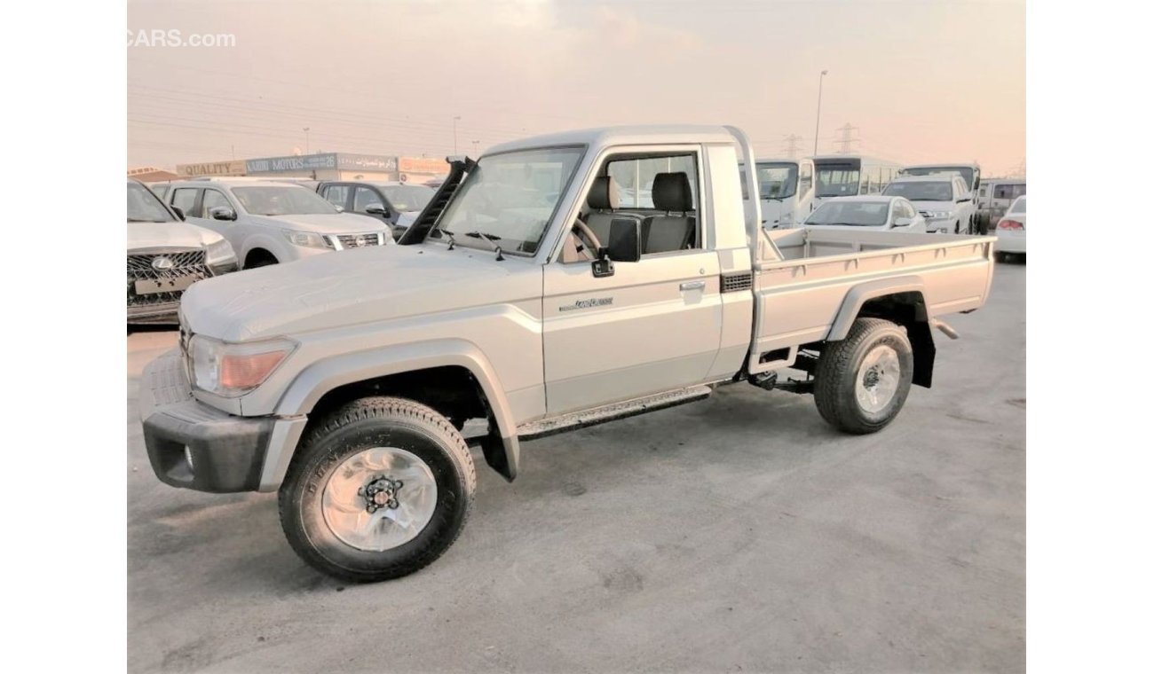 Toyota Land Cruiser Pick Up v6