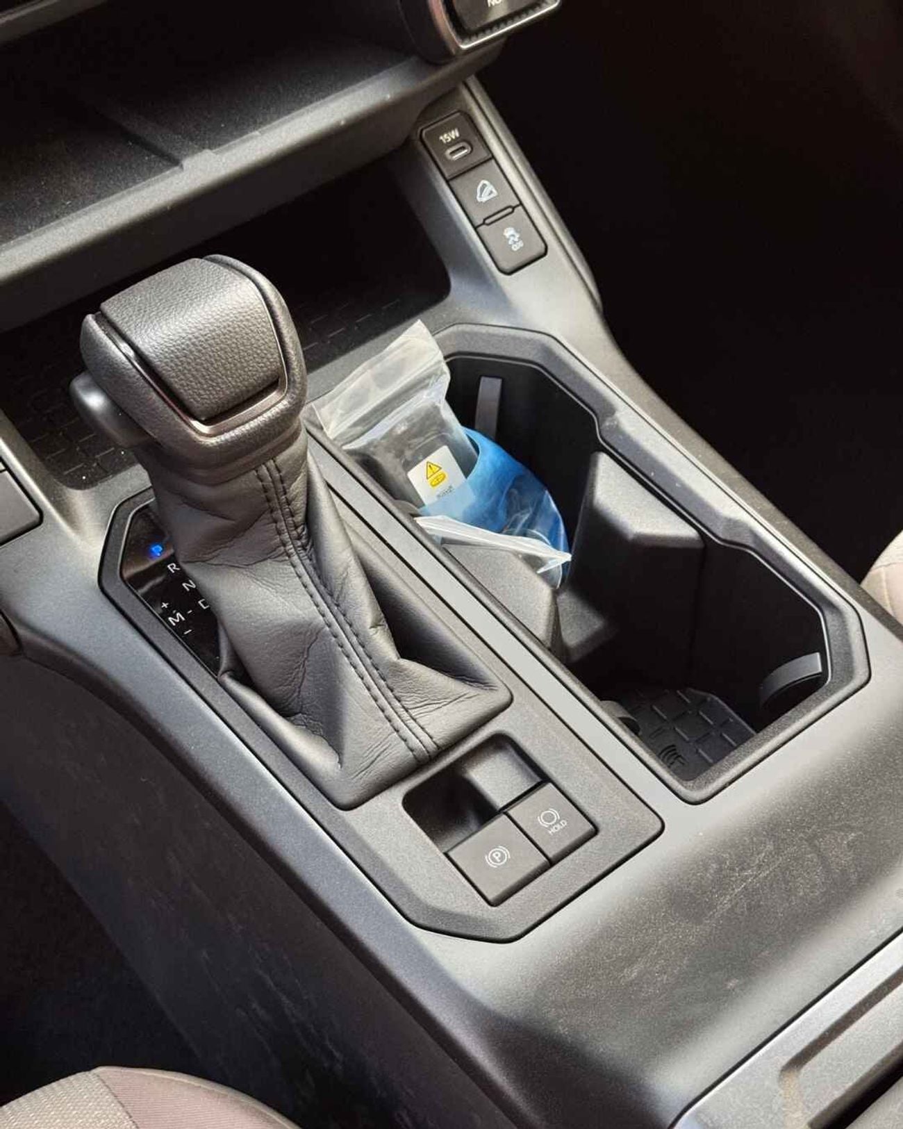 تويوتا راف ٤ XLE 2.0L AWD 2026 MODEL | GCC Specs | Brand New