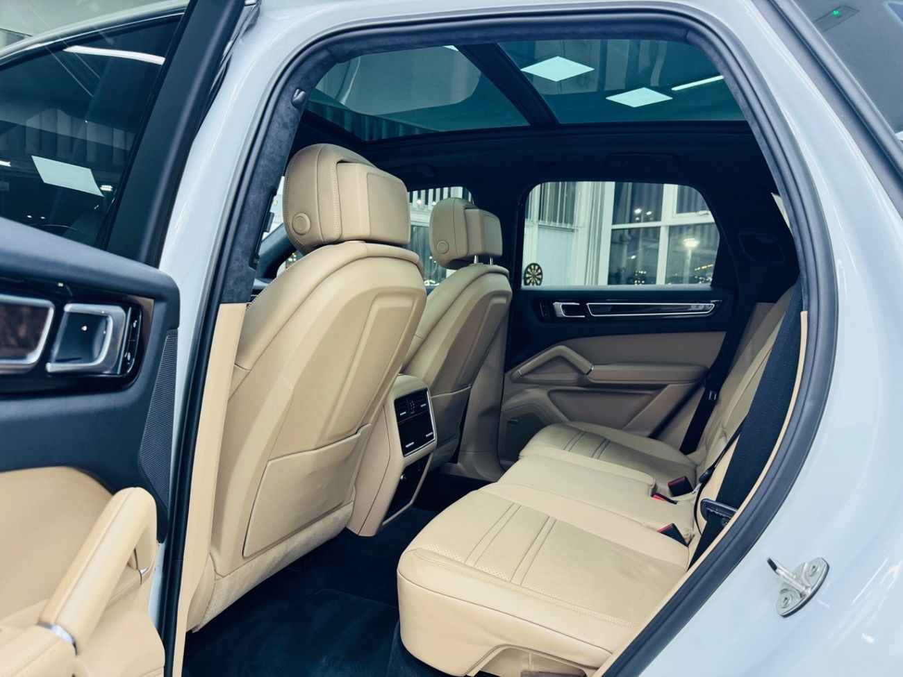 Porsche Cayenne S 2.9L (435 HP)