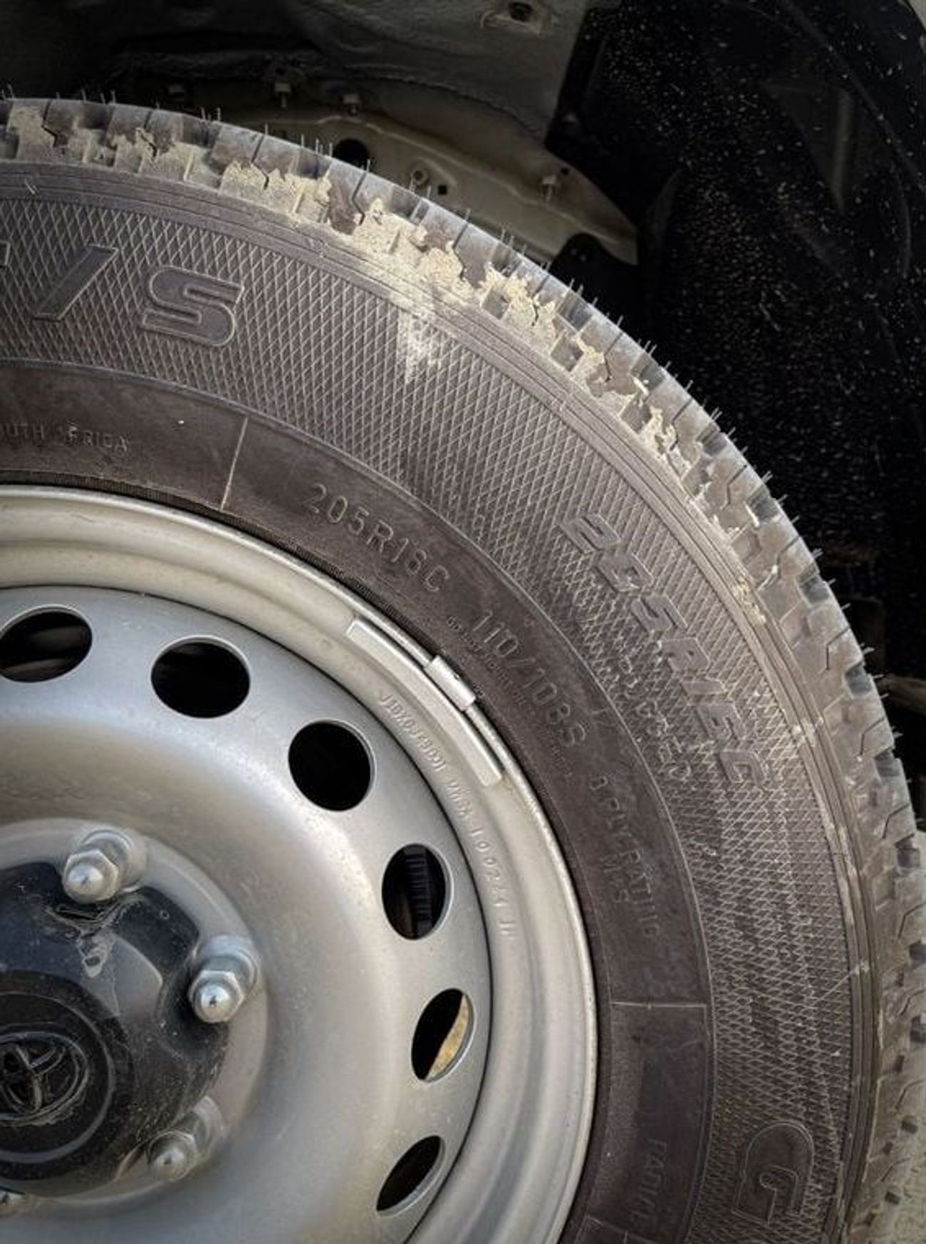 Toyota Hilux GL 2.7L Double Cab Utility 4WD