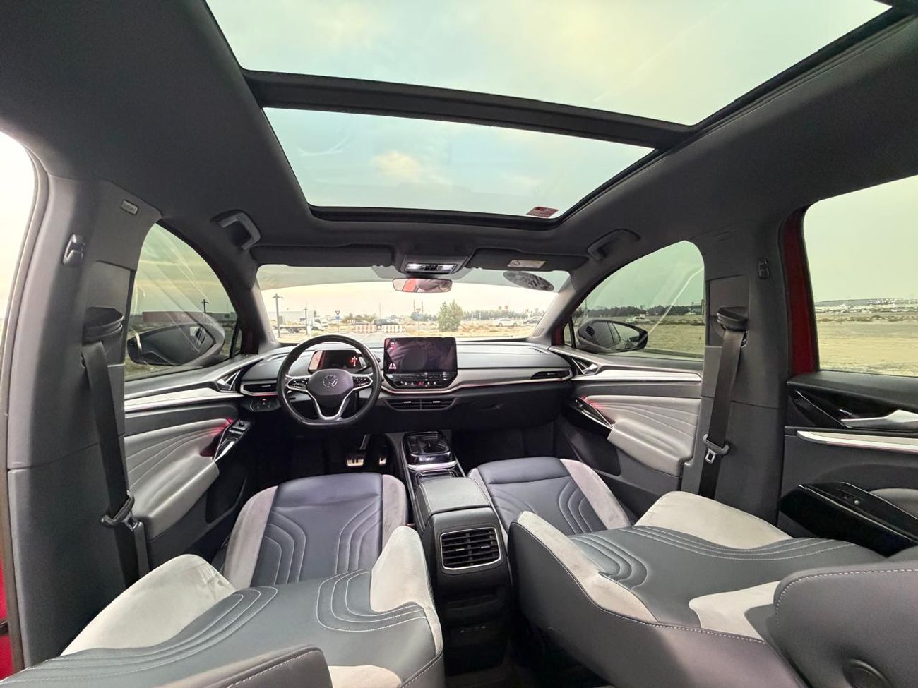 فولكس واجن ID.4 كروز حاله ممتازه من الداخل والخارج