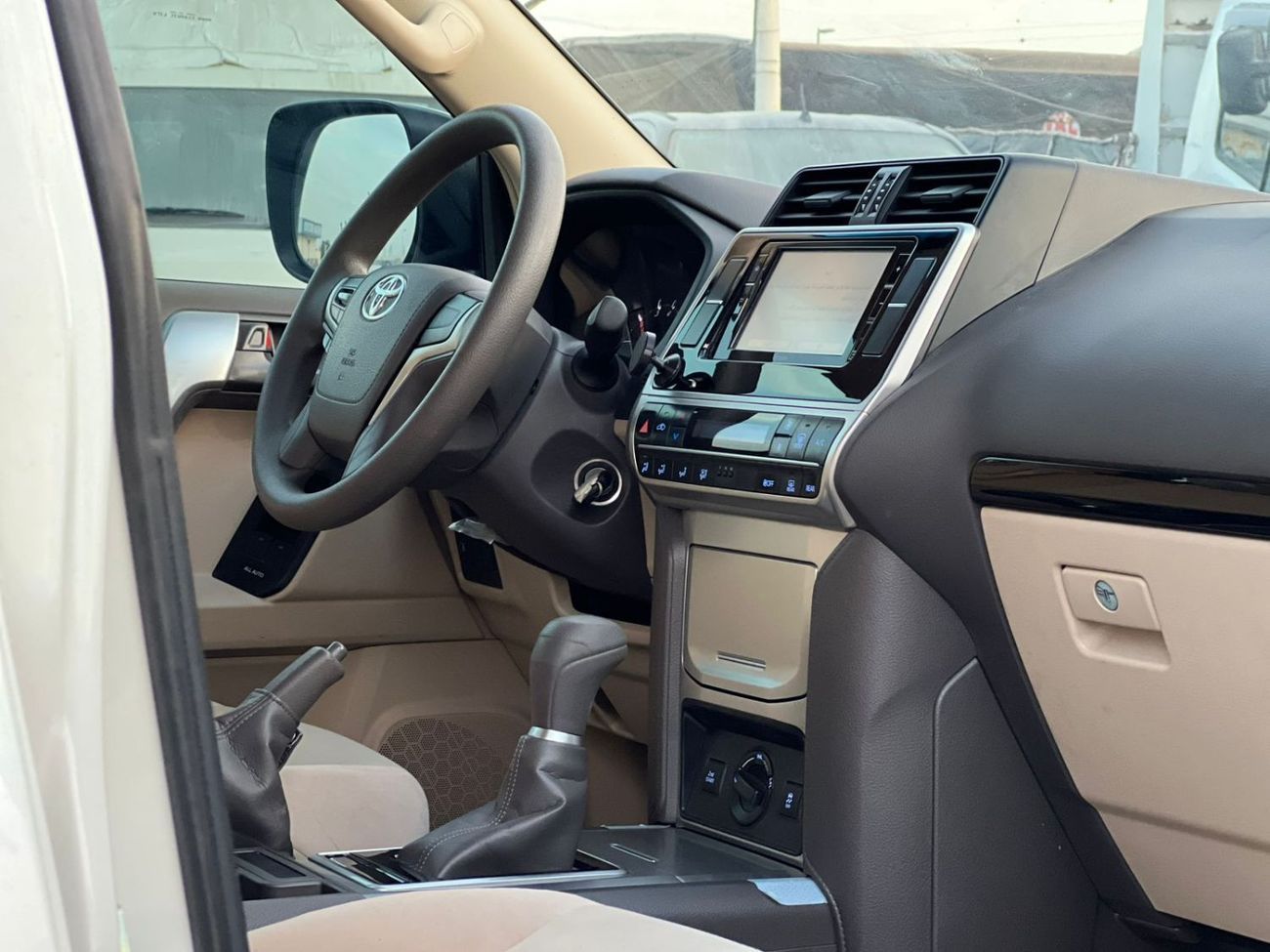 Toyota Prado 2023 Toyota Prado TX 2.7L V4-Petrol- AWD 4x4 - GCC -No Accident Free - 7 Seater - 3600