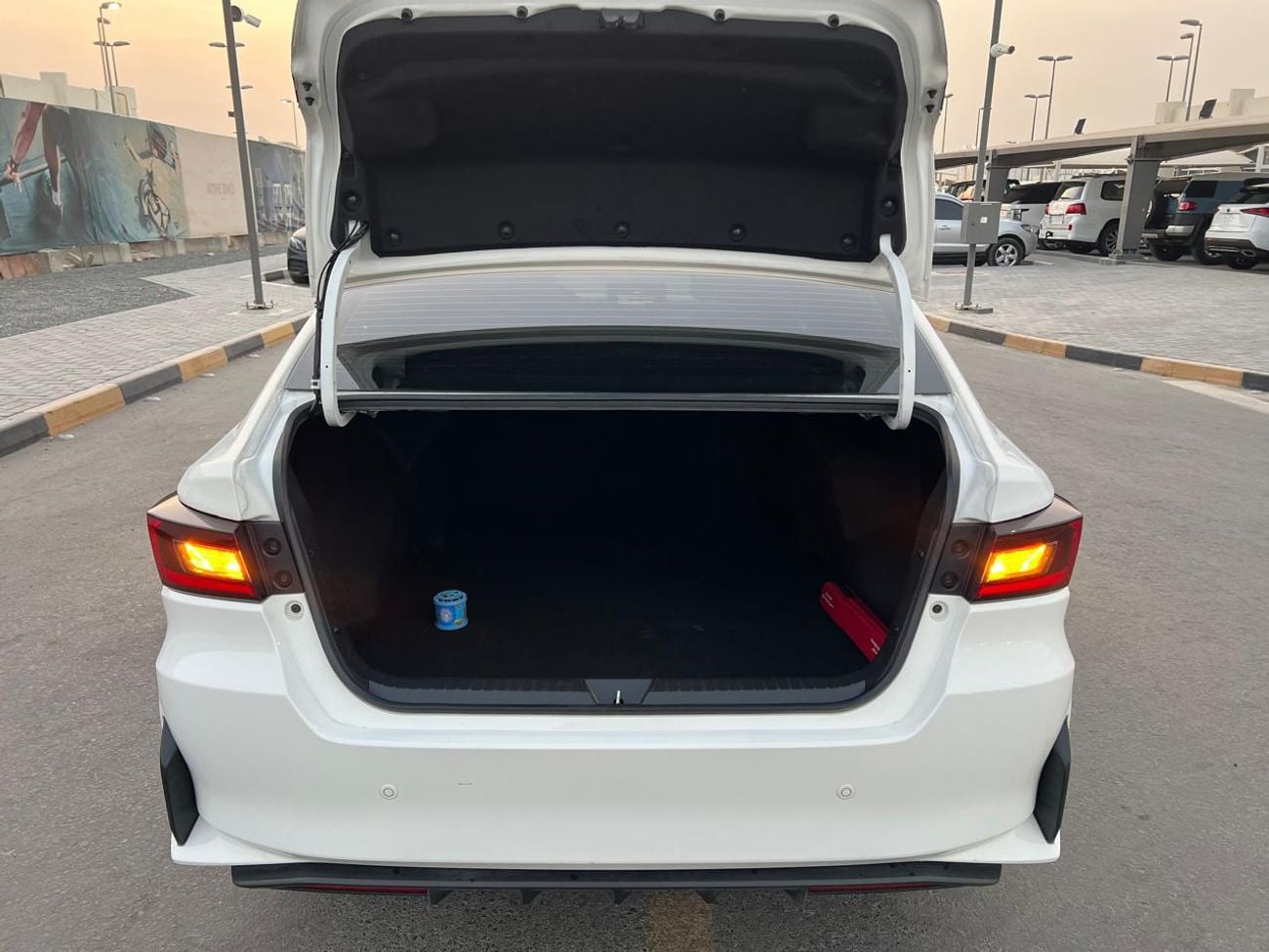 تويوتا يارس 1.5L E