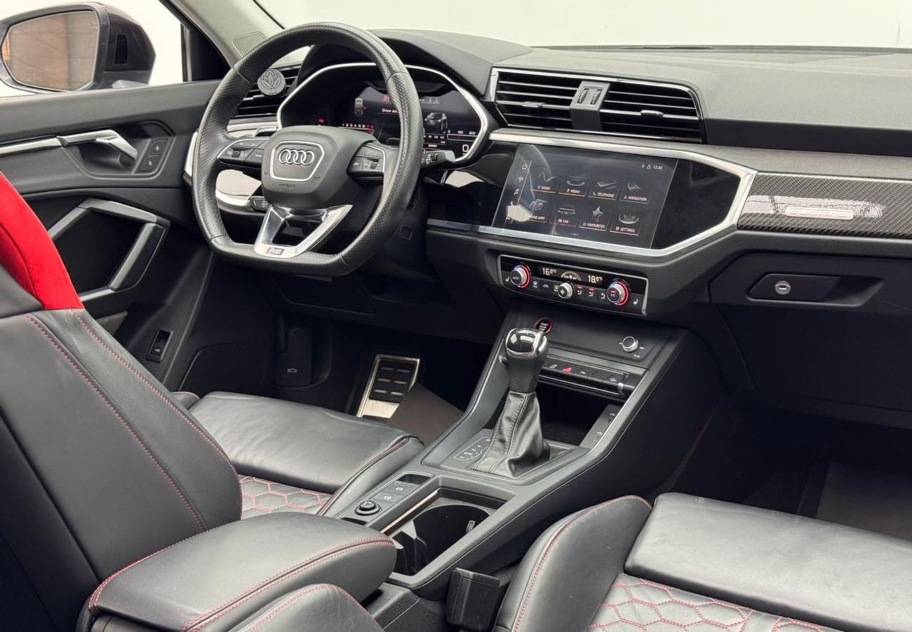 Audi RSQ3 STD 2022 Audi RSQ3 Quattro, 4/2027 Audi Warranty, Audi Service History, Excellent Condition, GCC