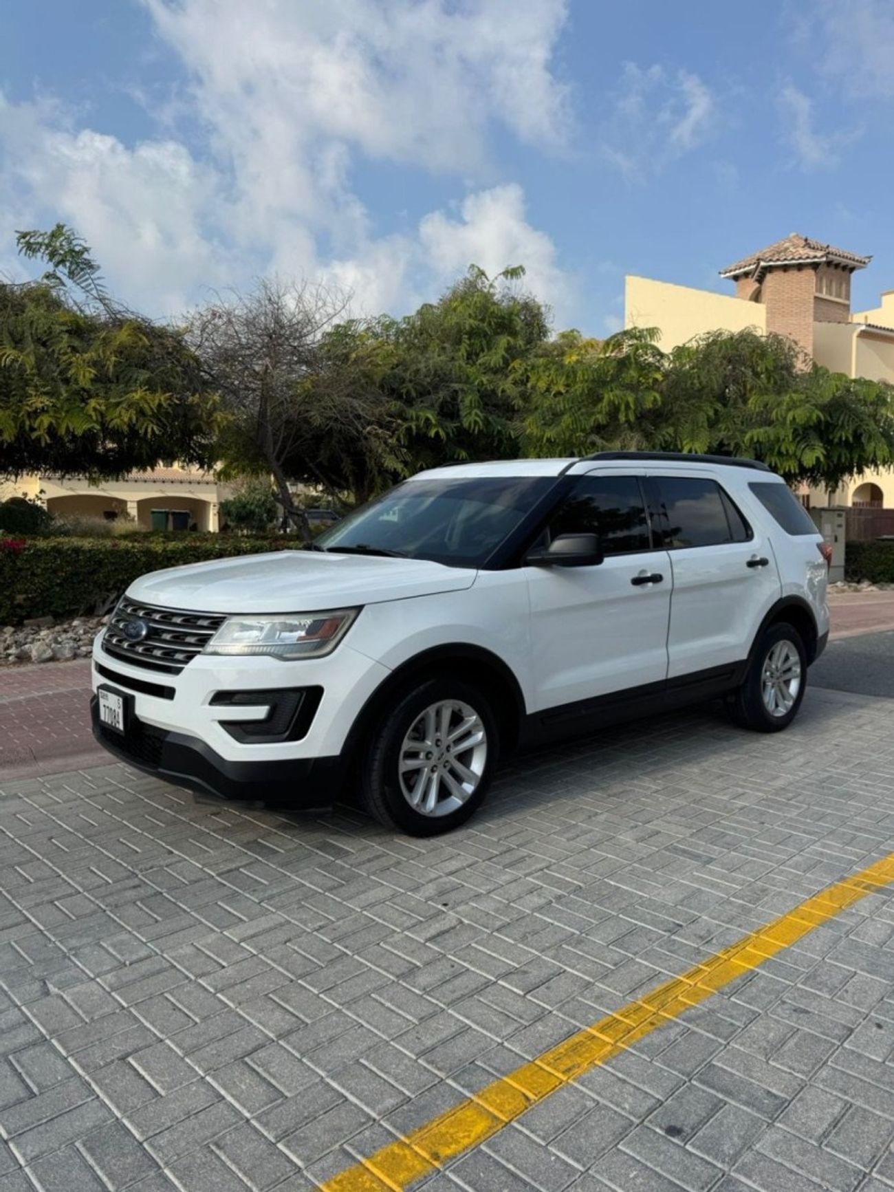 Ford Explorer Std