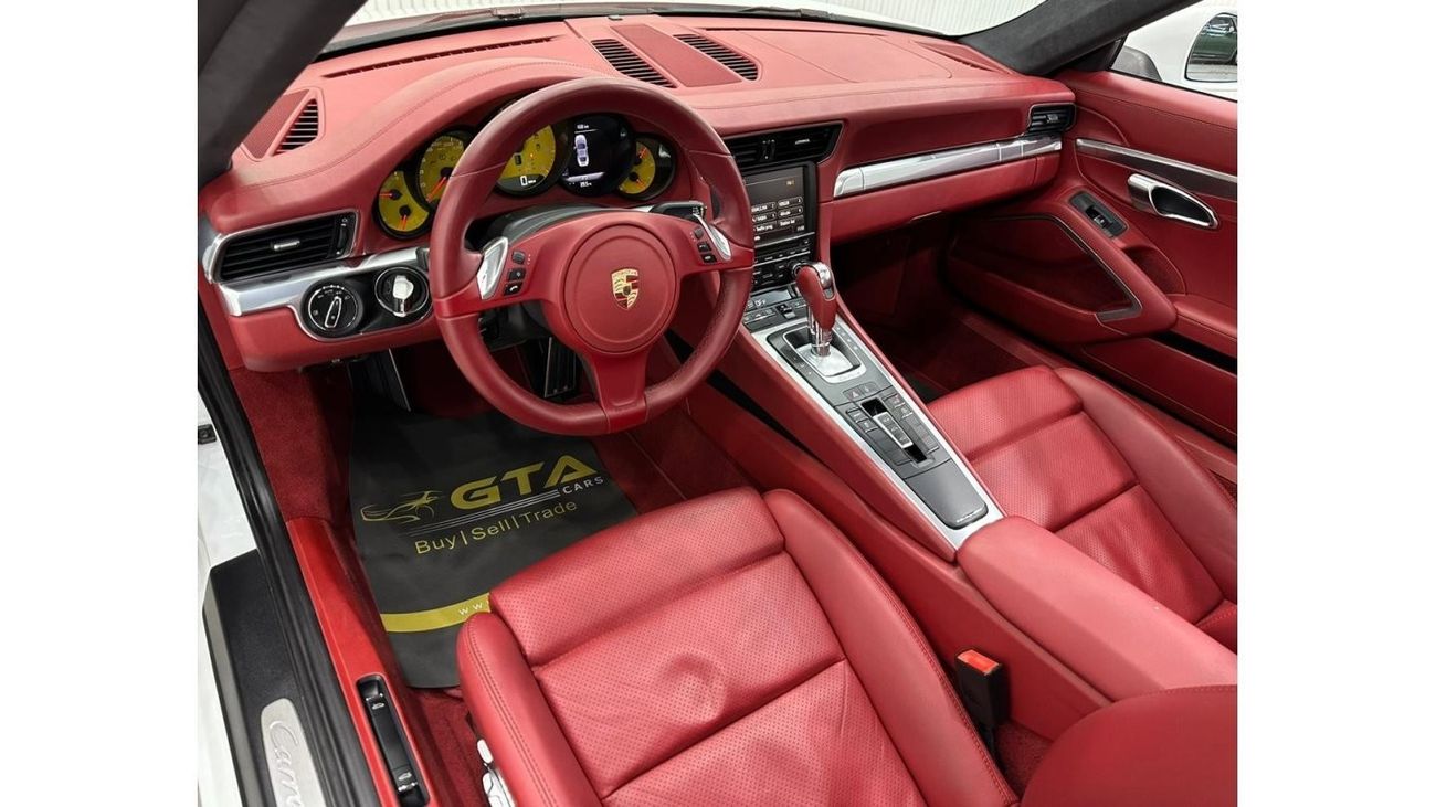 Porsche 911 2015 Porsche 911 Carrera 4, Service History, Low Kilometers, GCC Specs