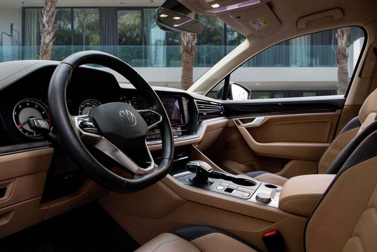 Volkswagen Touareg | 2,546 P.M  | 0% Downpayment | Pristine Condition!