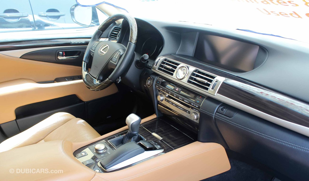 Lexus LS460