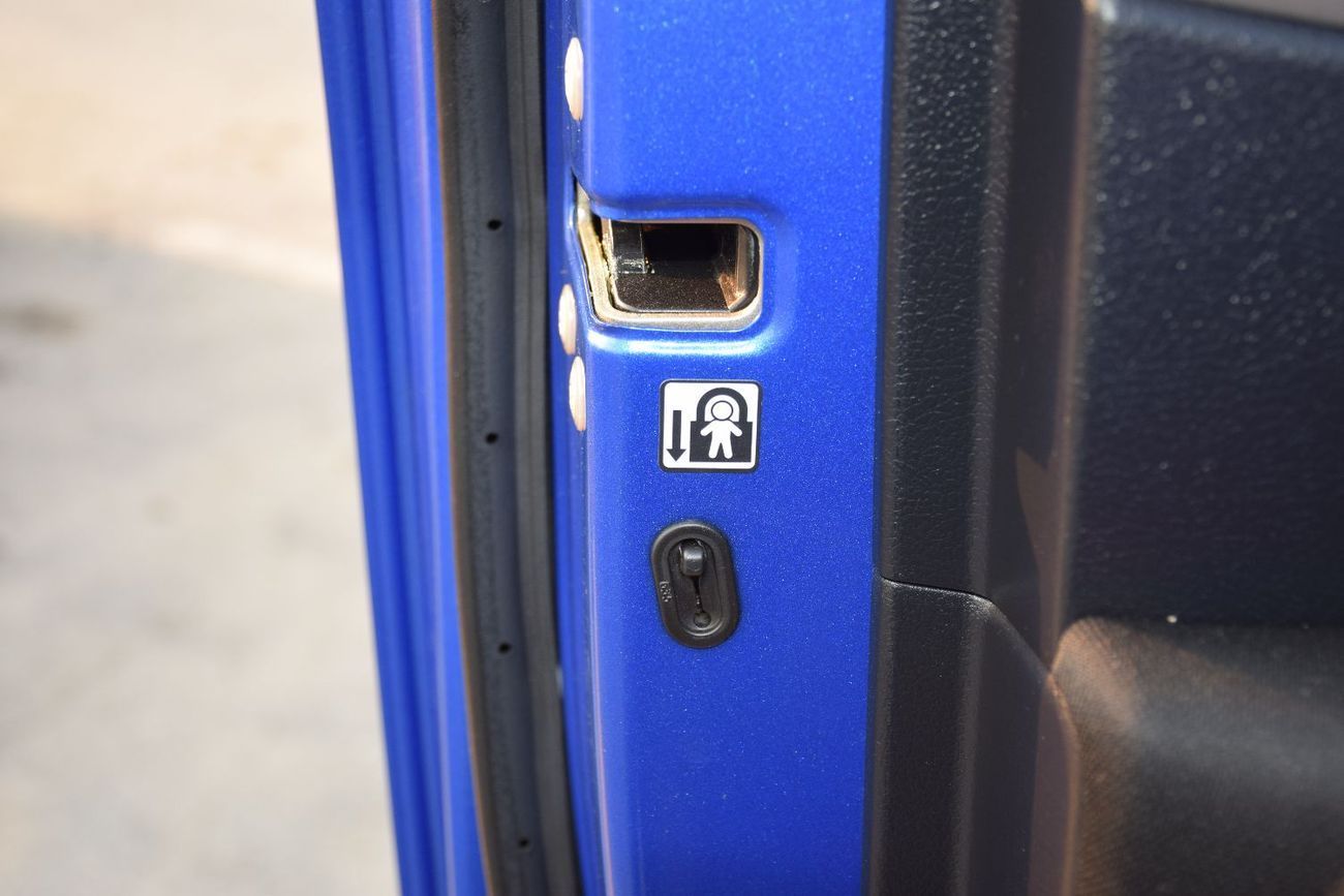 Toyota Hilux 4X4 Diesel 2.8L (Right Hand )