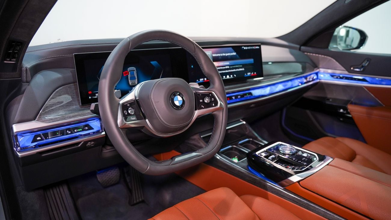 BMW 740i