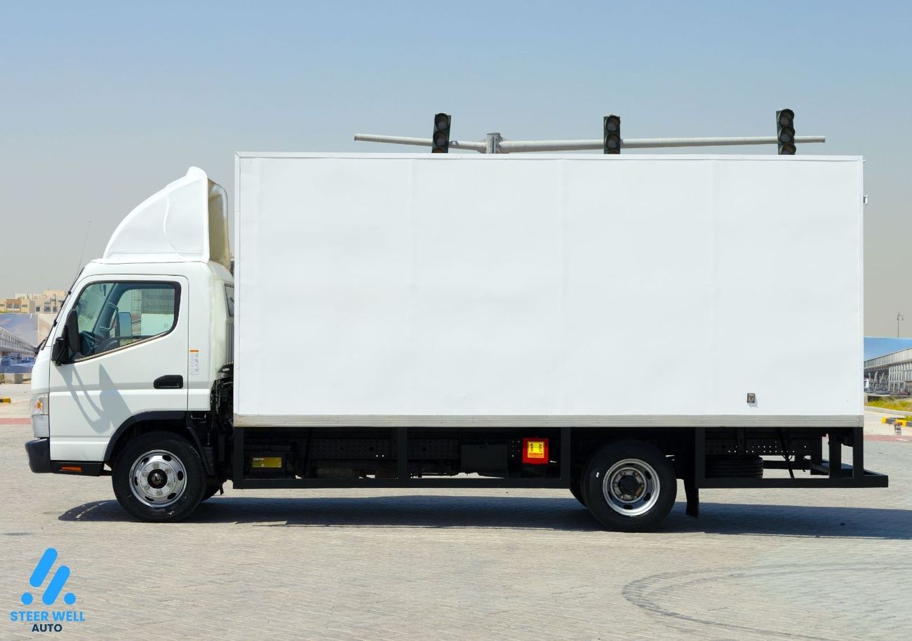 Mitsubishi Fuso Canter 2021 Fuso Pick Up with Dry Box 3.0L - Like New Condition - GCC - Book Now!