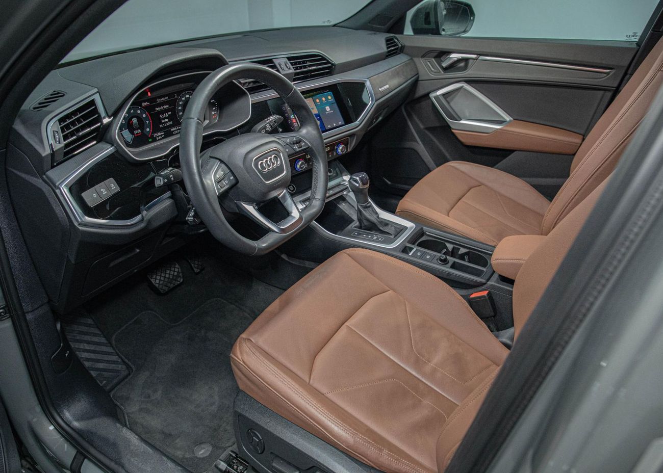 أودي Q3 Sportback 40 TFSI S Line 2.0L 4WD