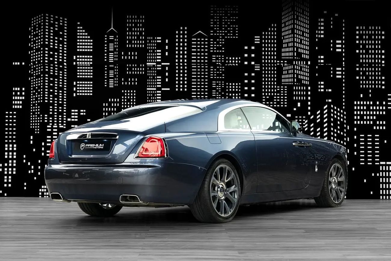 Rolls Royce Wraith ROLLS ROYCE | WRAITH SILVER BADGE | GCC SPECS LOW MILEAGE