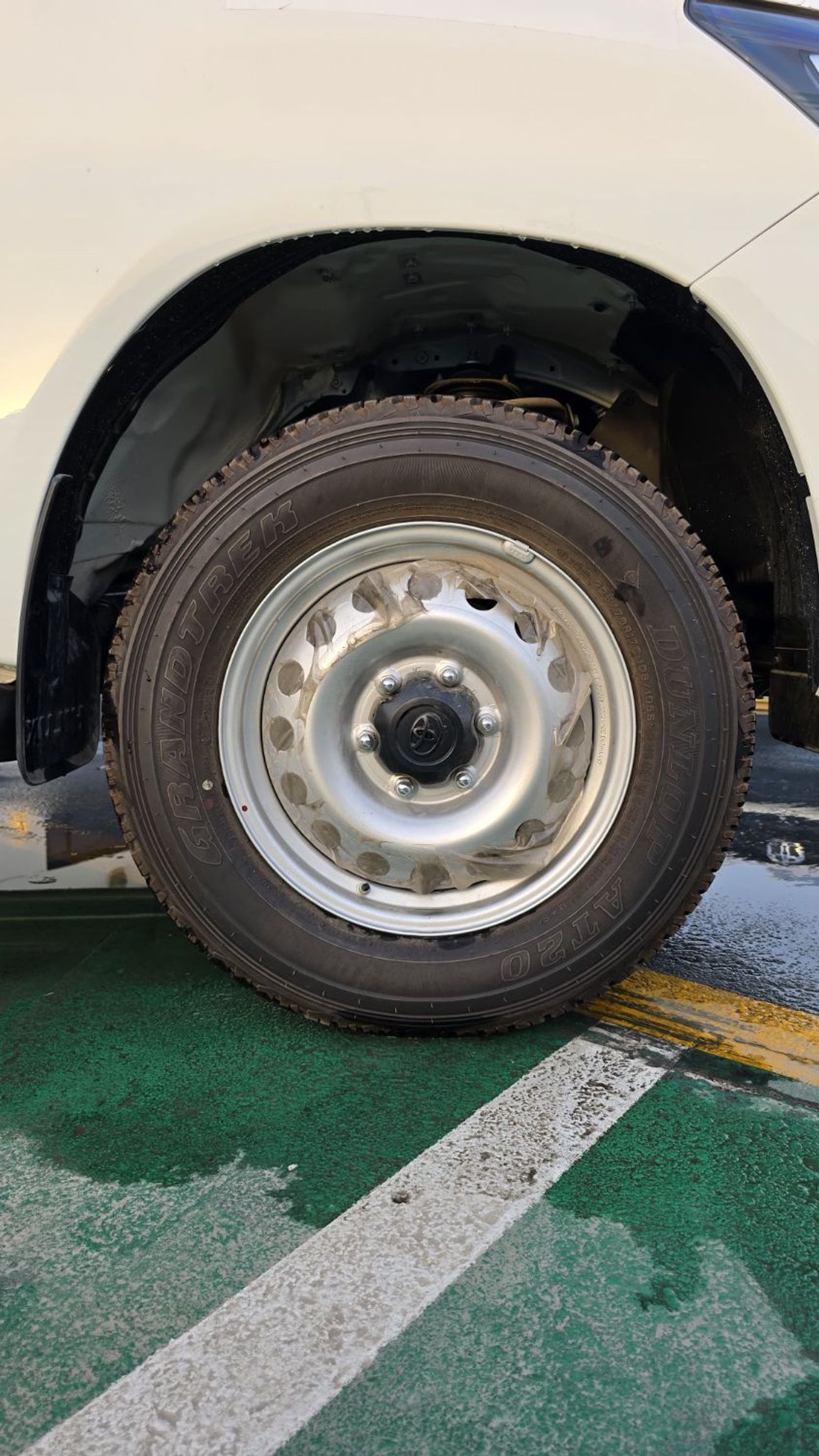 تويوتا هيلوكس GLX 2.7L Double Cab Utility 4WD M/T