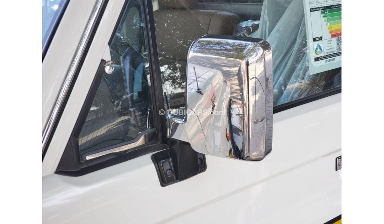 Toyota Land Cruiser Pick Up Toyota Land Cruiser Pick up S/Cab White color ,,70th Anniversary with Winch /Diff Lock/Compressor M/