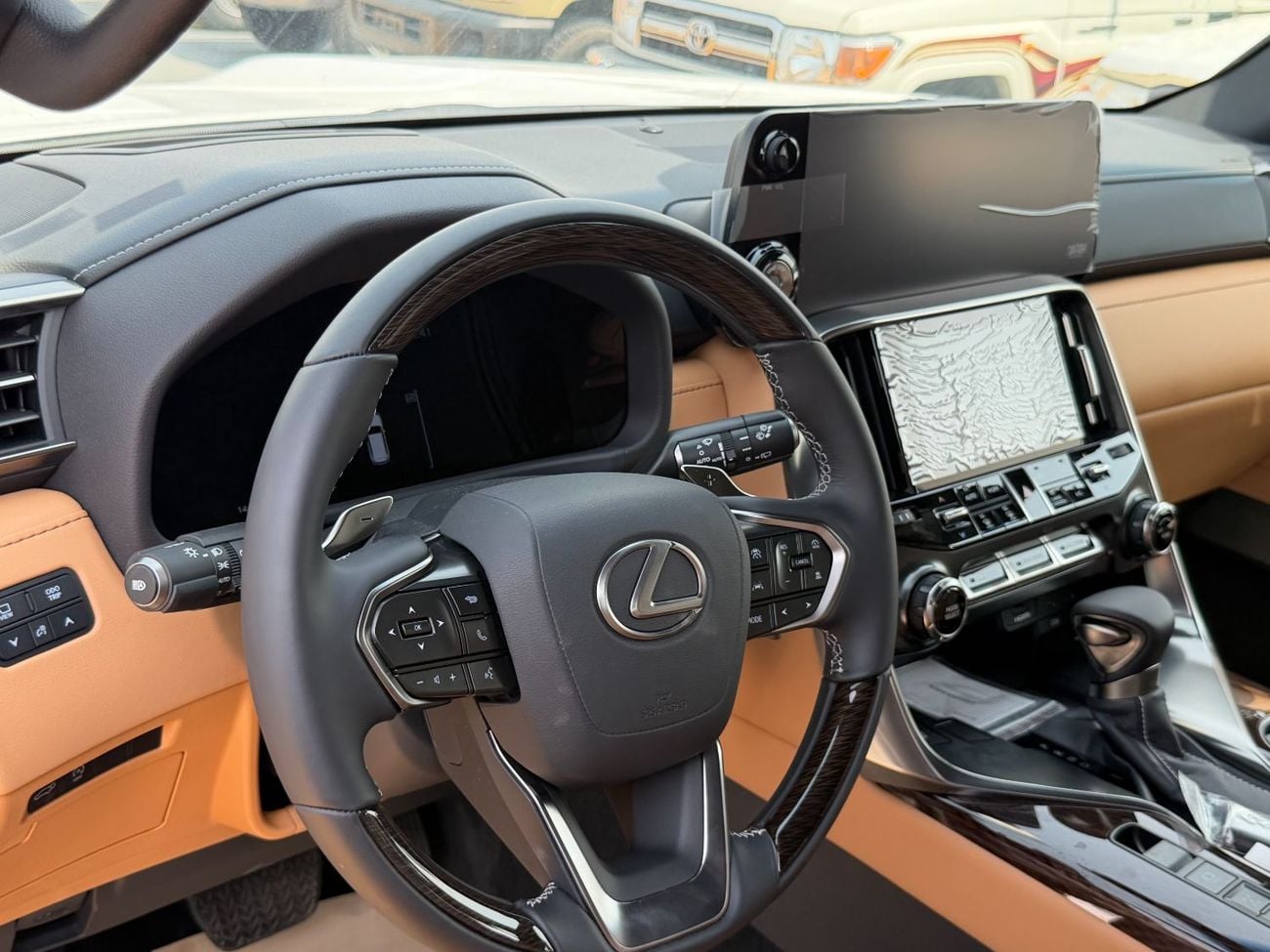 لكزس LX 600 SIGNATURE