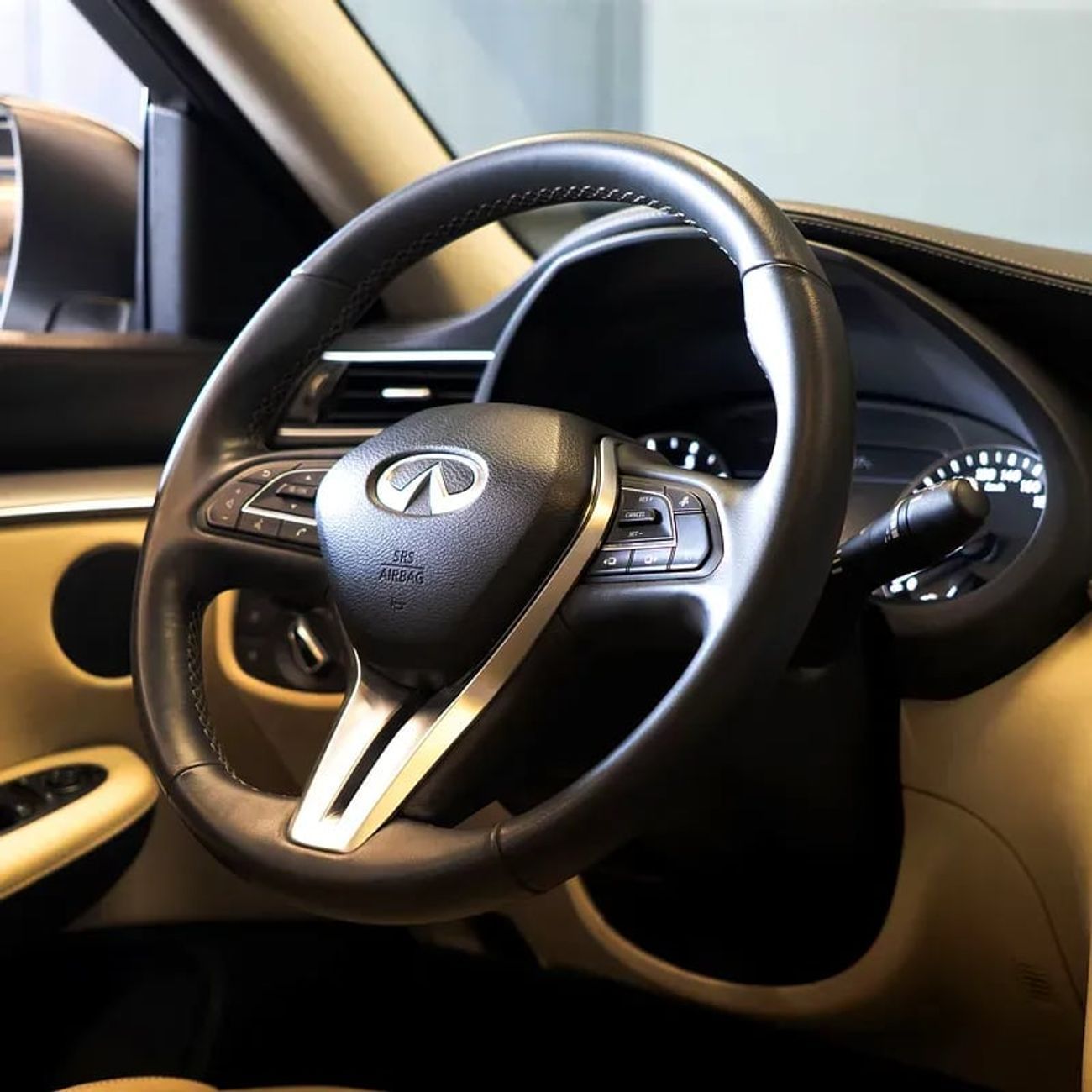 Infiniti QX50 Luxury 2.0L 4WD AED 1,819 pm • 0% Downpayment • QX50 Luxury • 1 Year Warranty