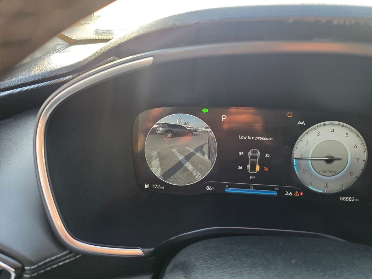 Hyundai Santa Fe limited 2.4T Panoramic Roof , 360 camera and Auto parking sensors