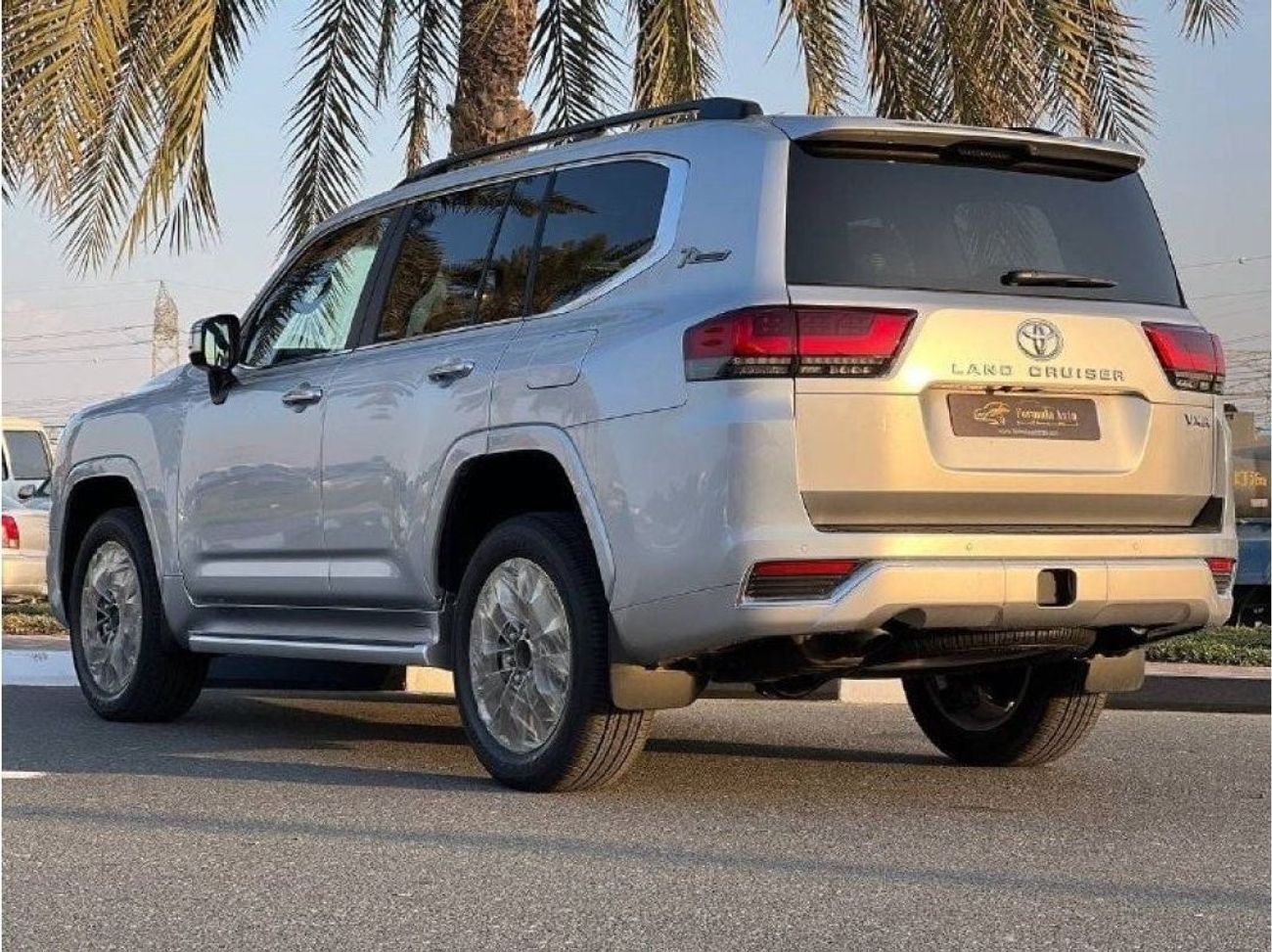 Toyota Land Cruiser VXR (RHD) 3.5L PTR A/T // 2023 // FULL OPTION WITH 360 CAMERA , MEMORY & LEATHER SEATS , RIGHT HAND