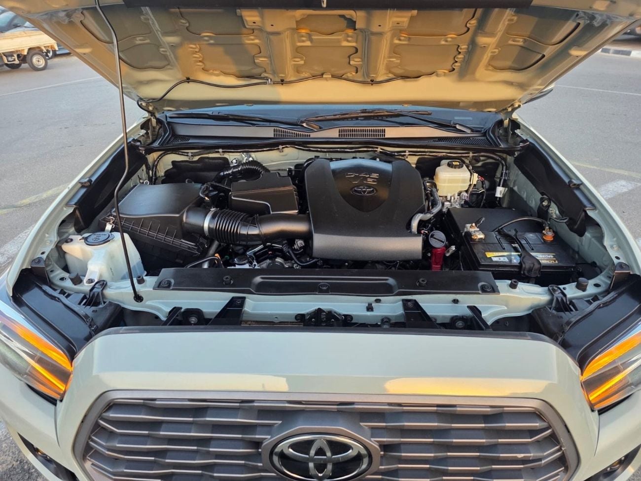 تويوتا تاكوما TRD OFF ROAD (NON GCC)