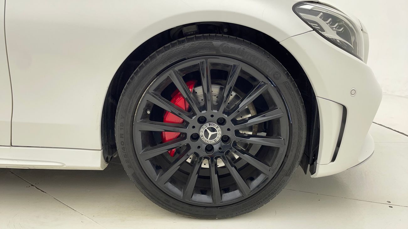 Mercedes-Benz C 200 COUPE AMG 2 | Zero Down Payment | Free Home Test Drive