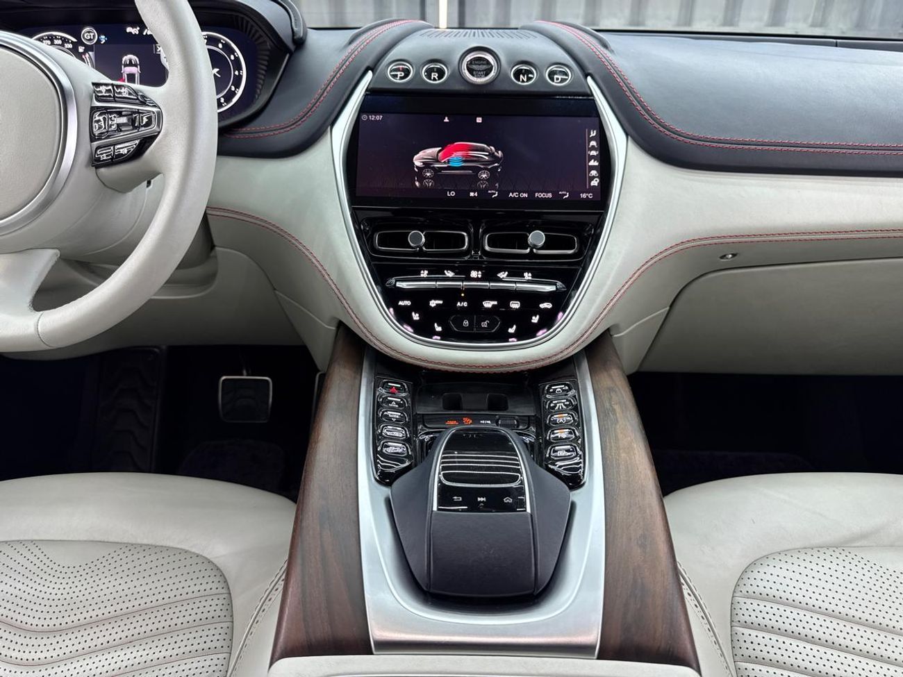 Aston Martin DBX 2021 Aston Martin DBX 505, Feb 2027 Aston Martin Warranty, Fully Loaded, Very Low Kms, GCC