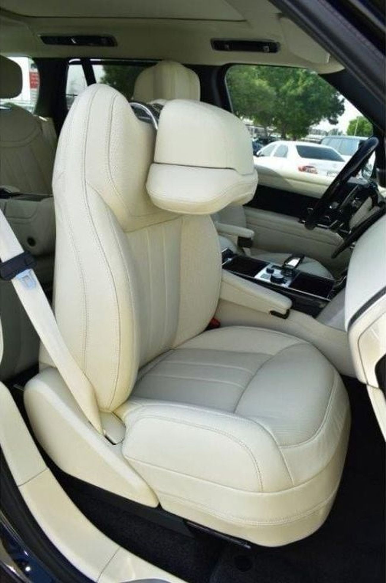 لاند روفر رينج روفر D350 V6 3.0L Diesel AWD Automatic