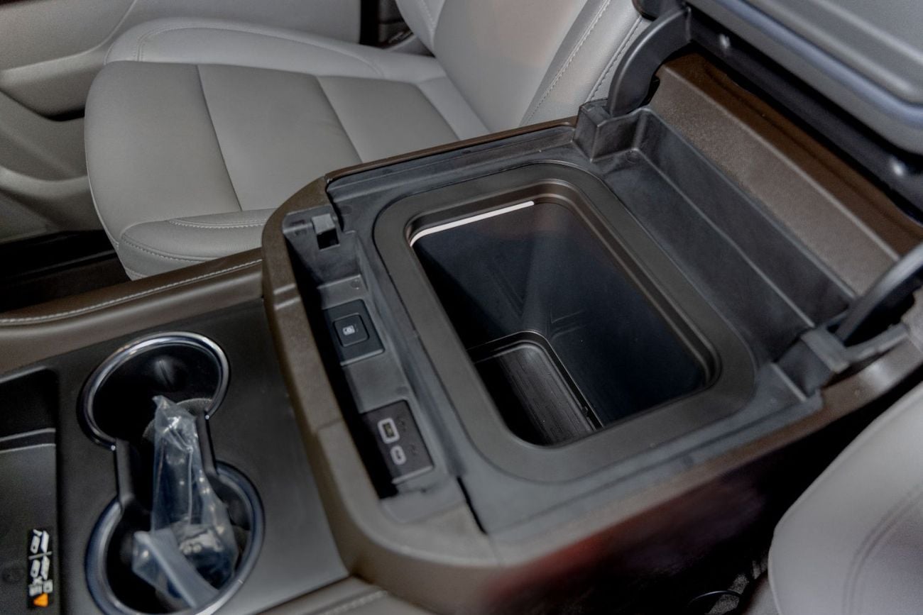 Chevrolet Suburban LT GCC | Full Size Luxury SUV