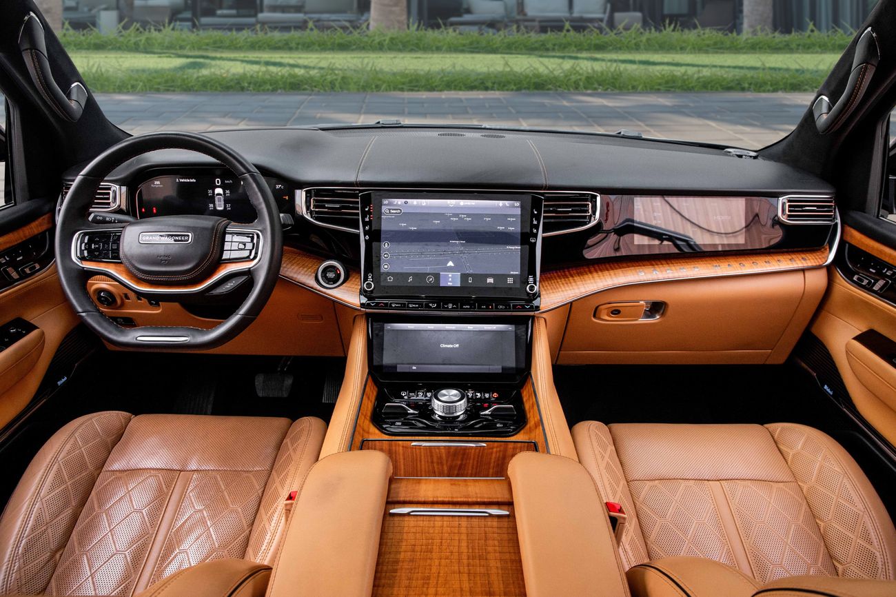 جيب جراند واجونير Series III Grand Wagoneer Series III | 3,232 P.M | 0% Downpayment | Excellent Condition!