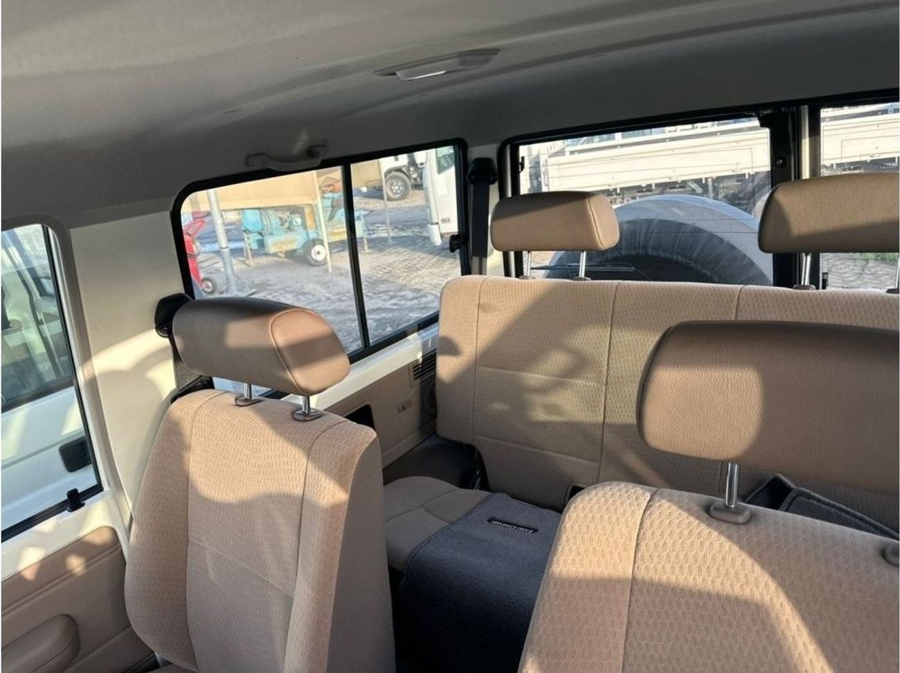 تويوتا لاند كروزر 70 4.0L 3 Door