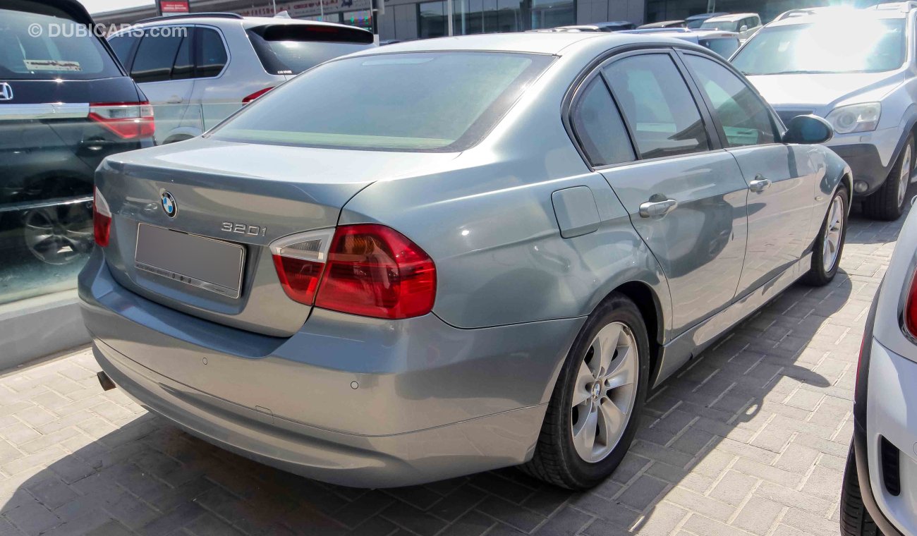 BMW 320i i