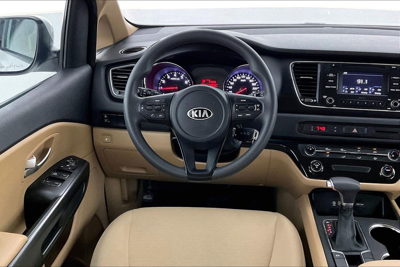 Kia Carnival LX