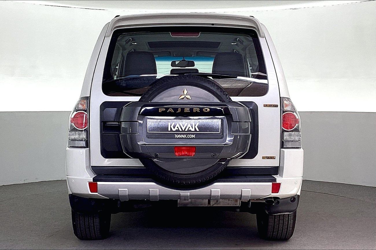 ميتسوبيشي باجيرو GLS Highline | شامل الضمان | 0 ﺪﻔﻋﺓ ﺃﻮﻟﻯ