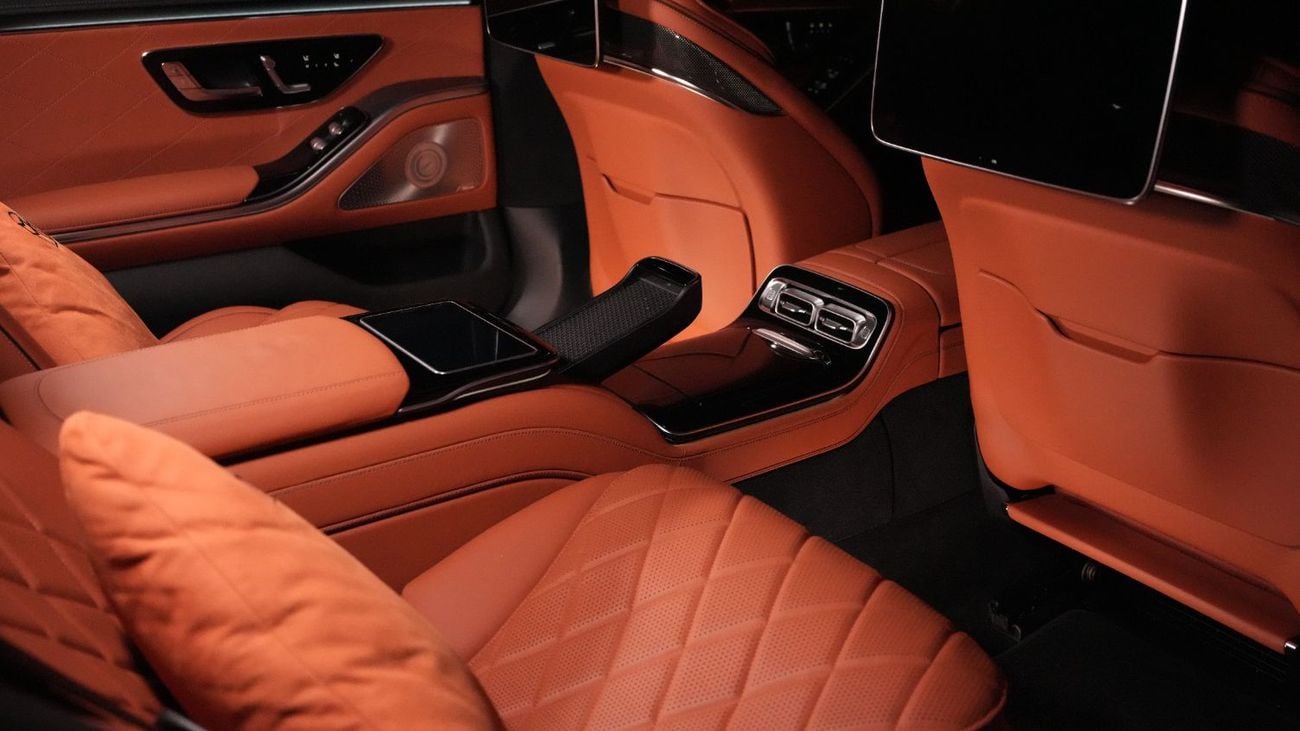 مرسيدس بنز S 500 4 MATIC LONG | NEGOTIABLE PRICE | IMMACULATE CONDITION | MAYBACH KIT