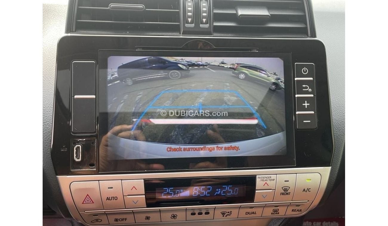 Toyota Prado *Offer*Toyota Parado 4.0L VXR V6 AWD - 7 Seater /