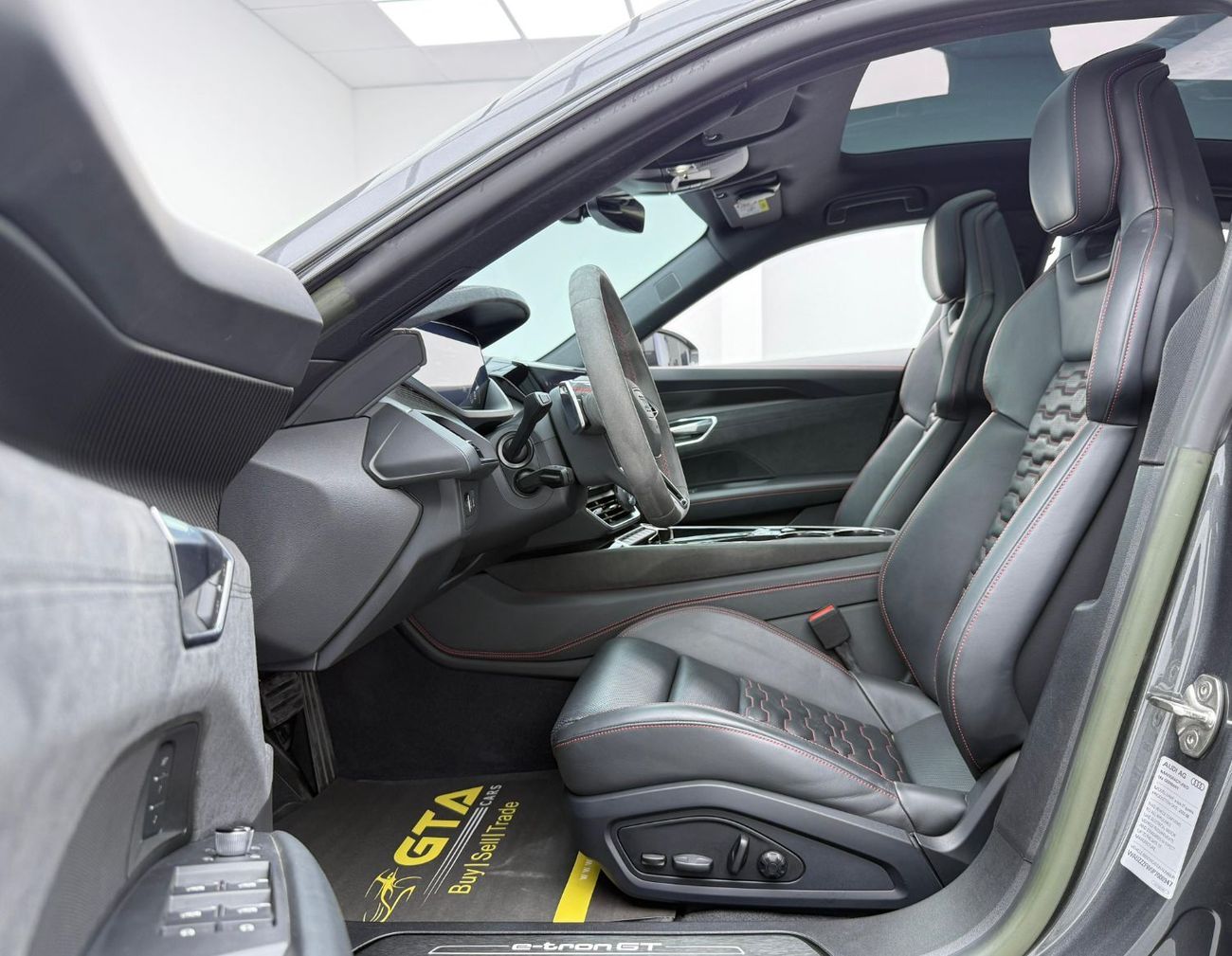 Audi etron GT 2023 Audi E-Tron GT, 2026 Audi Warranty, 2028 Audi Service Pack, Very Low Km, Fully Loaded, GCC