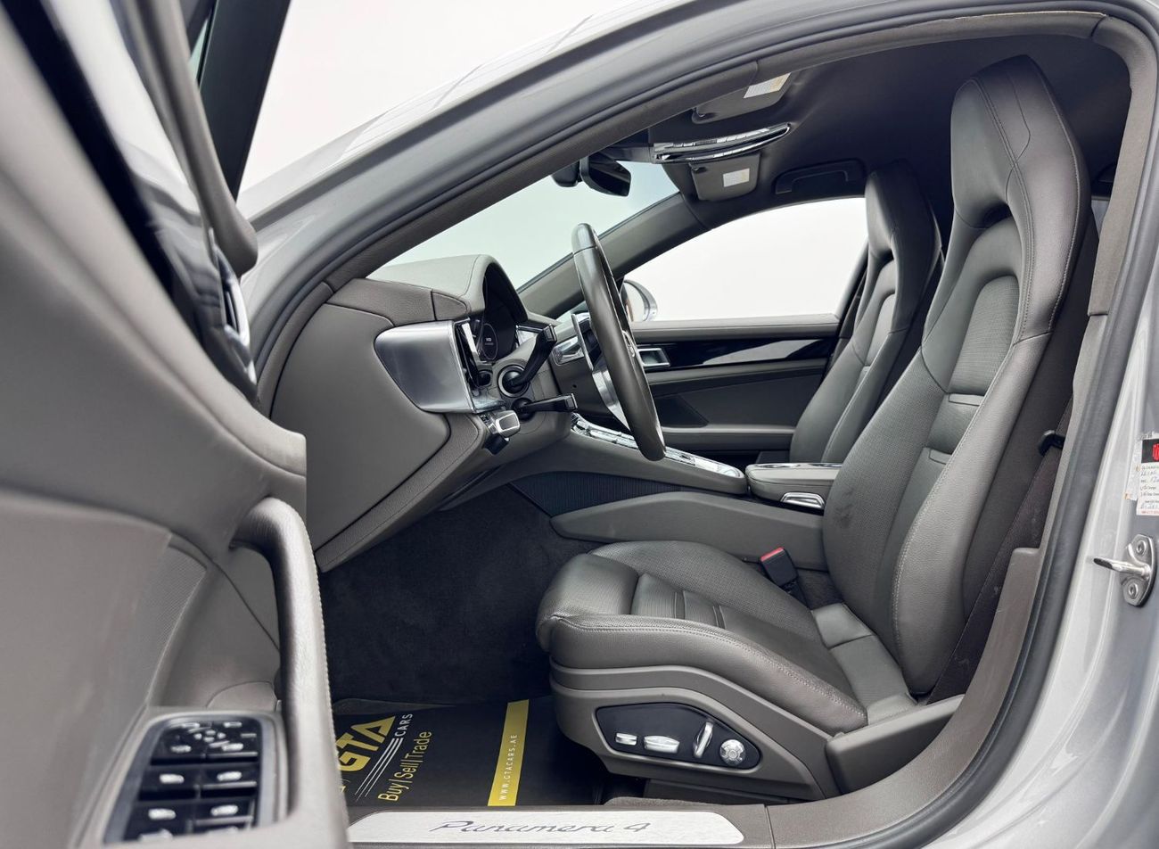 بورش باناميرا Std 3.0L (325 HP) 2018 Porsche Panamera 4,  Service History, Warranty, Low Km, Excellent Condition