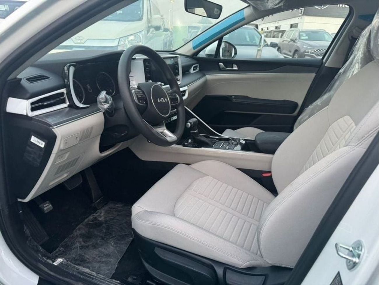 كيا K5 2.0L PETROL 2023 GCC