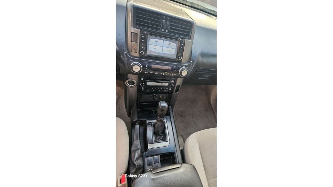 Toyota Prado model 2010 v6