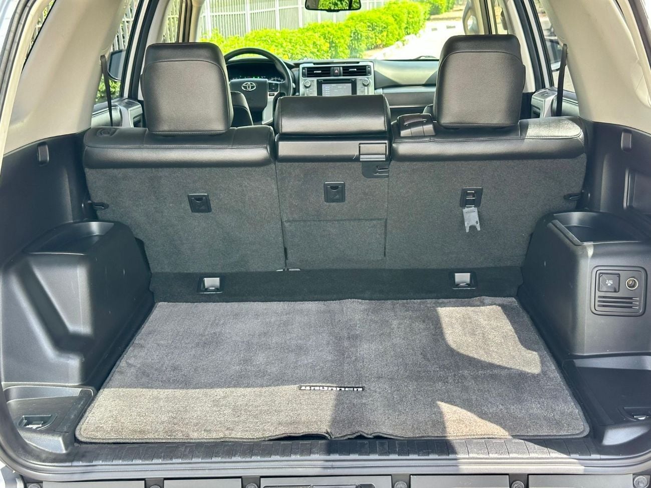 Toyota 4Runner LIMITED Left Hand Drive Year: *2016* *Full Option Premium* UAE Pass