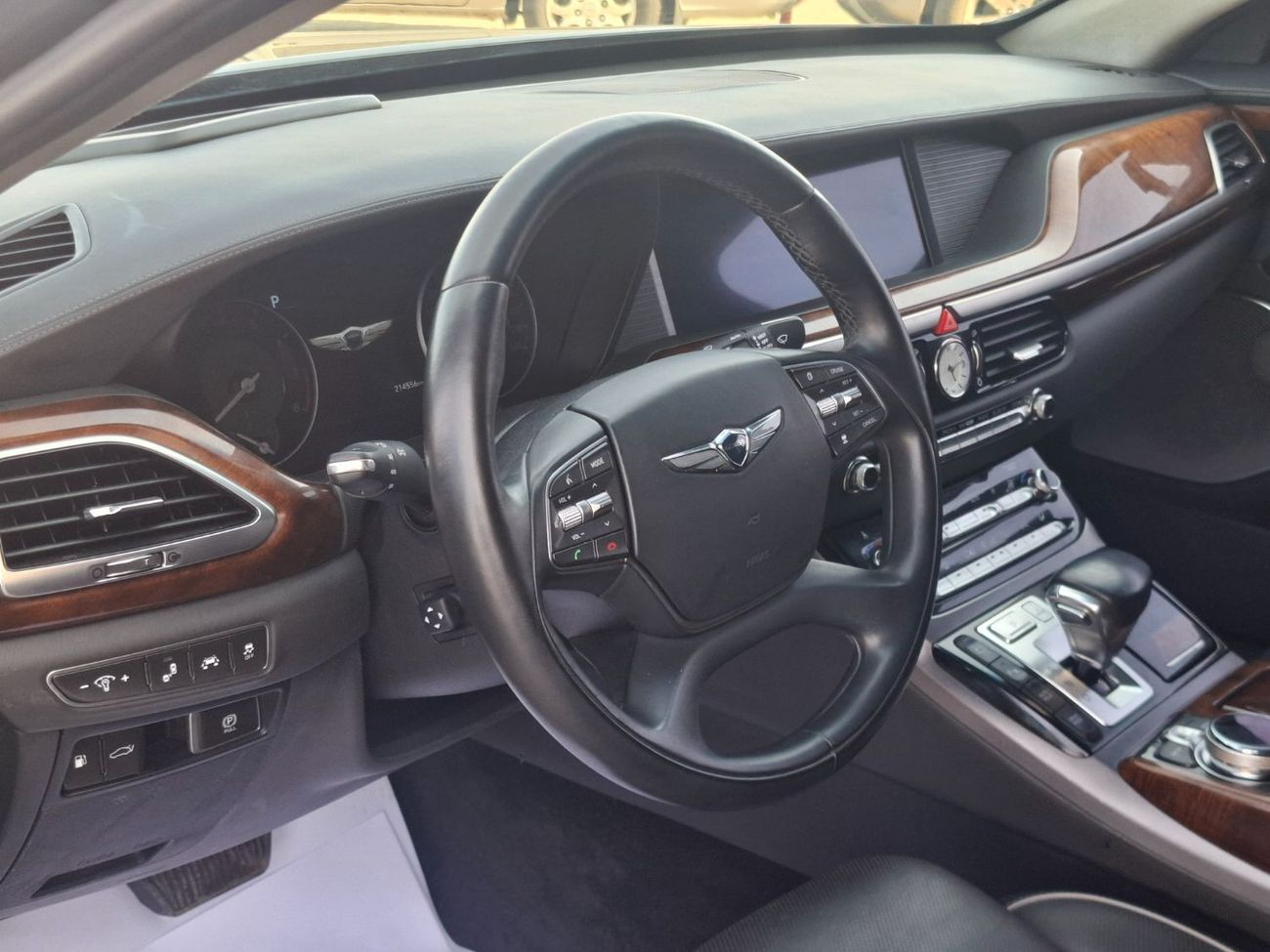 Genesis G90 Royal 5.0L (410 HP)