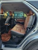 Toyota Fortuner VXR V6/ 4WD/ AUTO TRUNK/ TRIPTONIC/ DVD/ HEAD REST/ LEATHER/ LOT# 31141