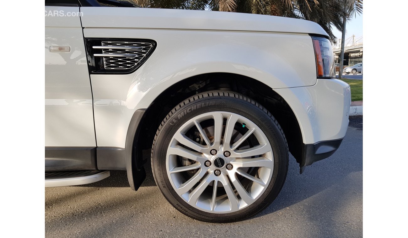 Land Rover Range Rover Sport HSE 2013 LOW MILEAGE GCC SPECS