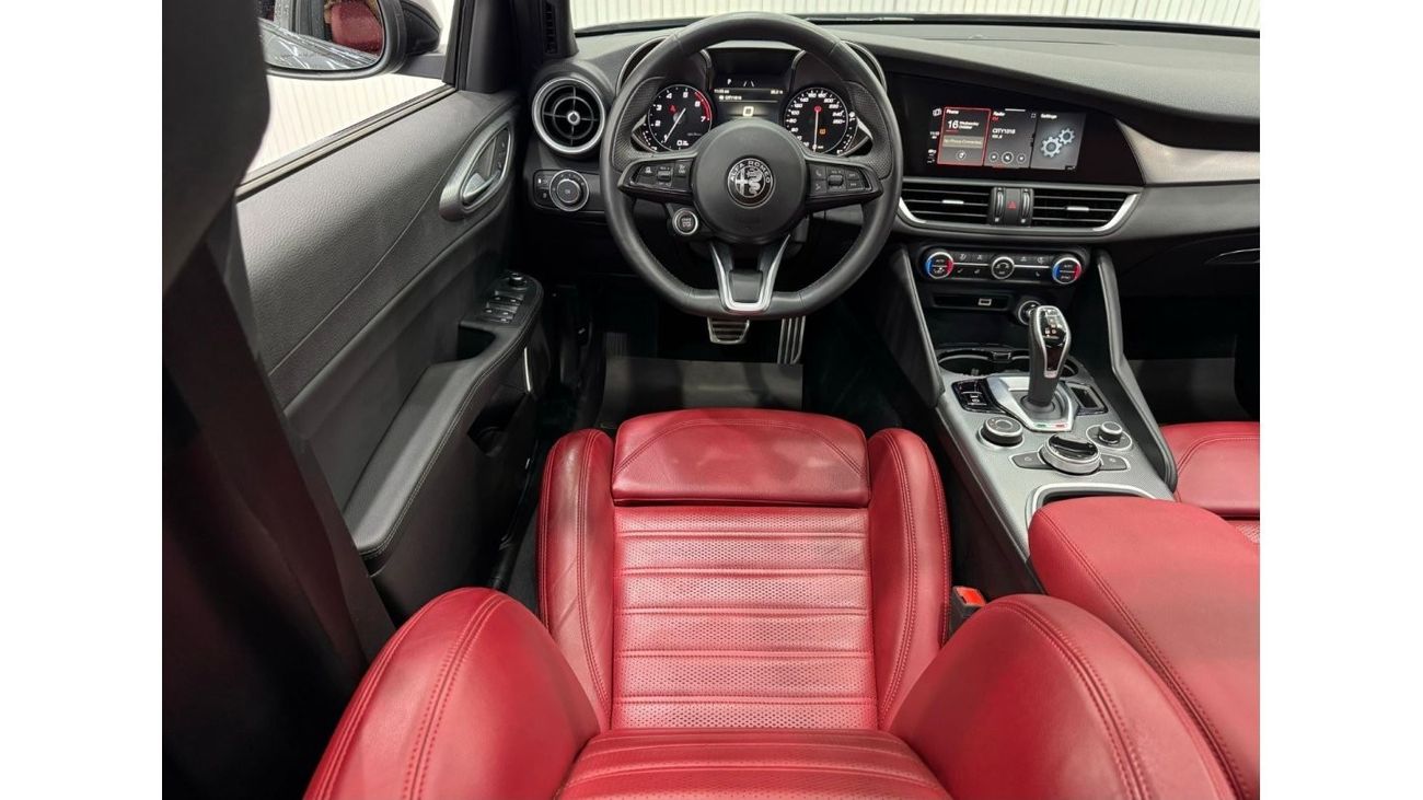Alfa Romeo Giulia 2023 Alfa Romeo Giulia Veloce, 2027 Agency Warranty + Service Package, Full Service History, GCC