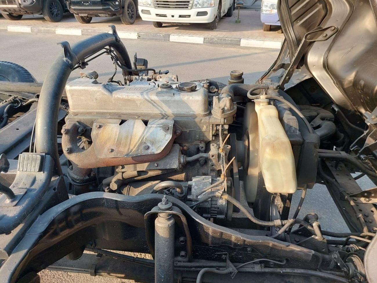 Mitsubishi Fuso Canter (RAMADAN OFFER) MITSUBISHI CANTER TRUCK RHD 1988 MODEL 8.4 L DIESEL MANUAL(PM427337)