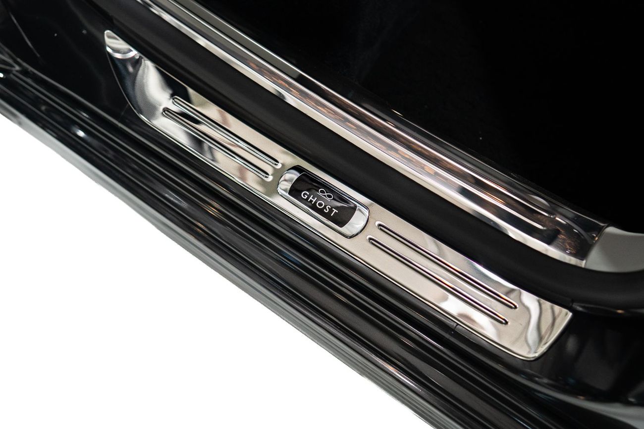 رولز رويس جوست Black Badge 6.6L