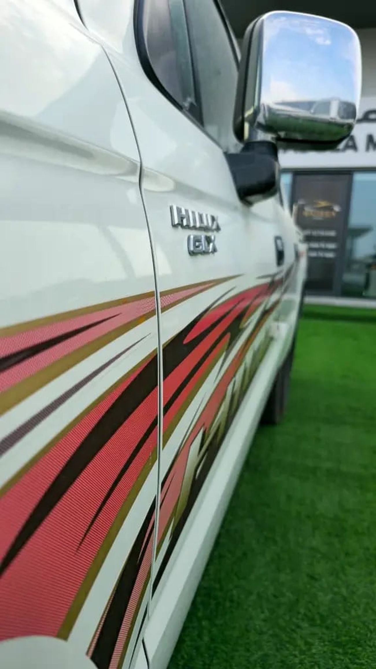 Toyota Hilux DLX Double Cab GLX - GCC Specs