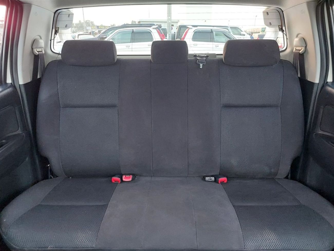 Toyota Hilux TOYOTA HILUX PICKUP RHD 2014 MODEL 3.0 L DIESEL AUTOMATIC(PM37634)